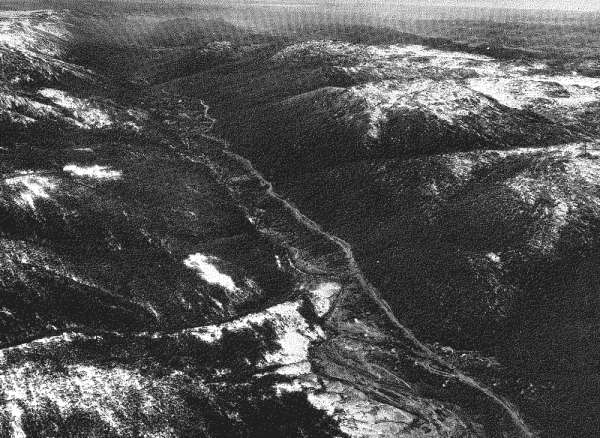 Plate 1. Aerial photograph of the Crackenback Valley, looking north-east.